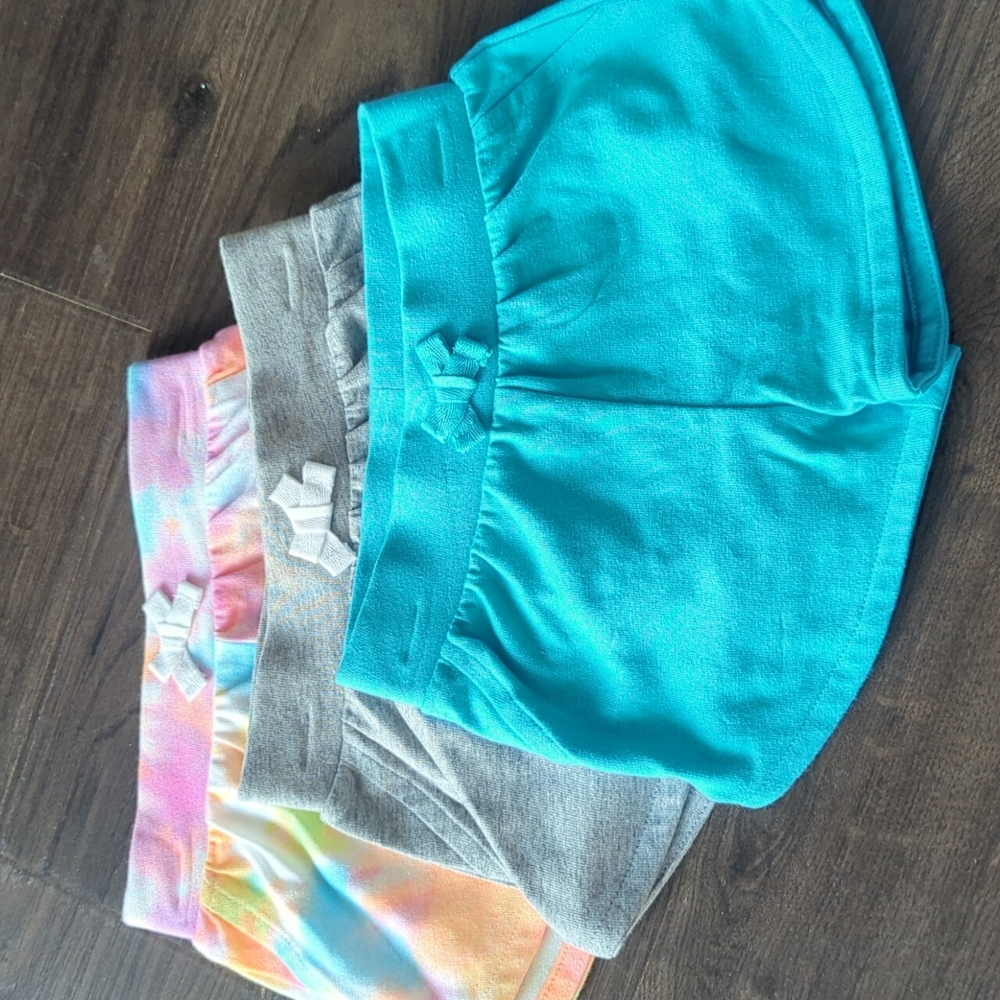 Lot of 3 girls shorts